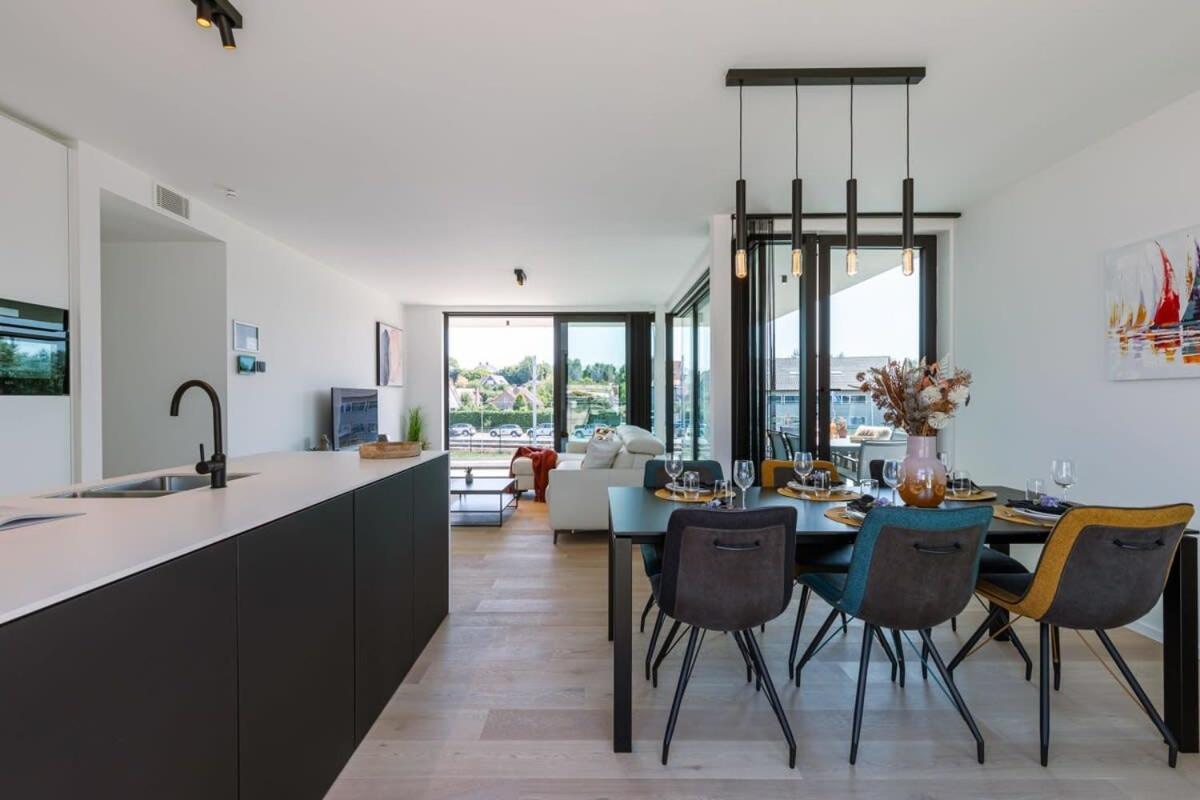 New, Luxurious And Modern Apartment With Private Parking 코크시데 외부 사진