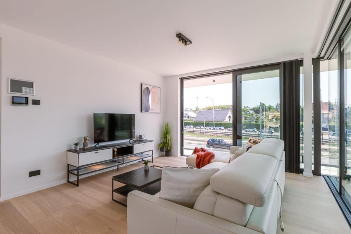 New, Luxurious And Modern Apartment With Private Parking 코크시데 외부 사진