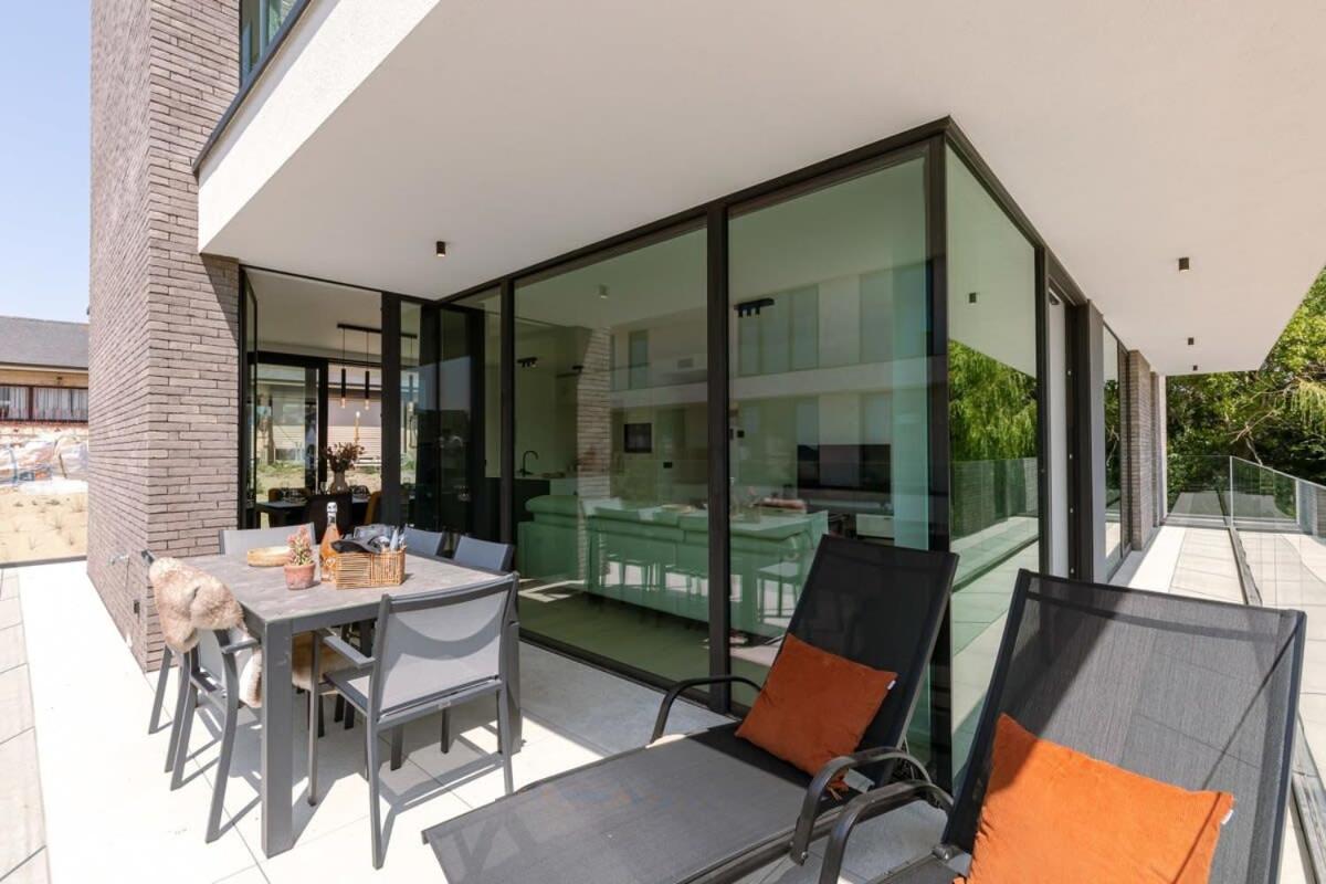 New, Luxurious And Modern Apartment With Private Parking 코크시데 외부 사진