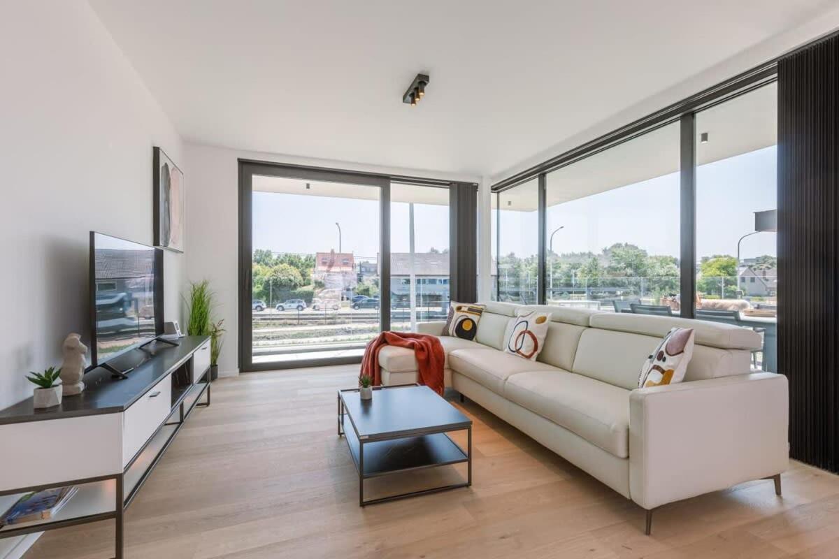 New, Luxurious And Modern Apartment With Private Parking 코크시데 외부 사진